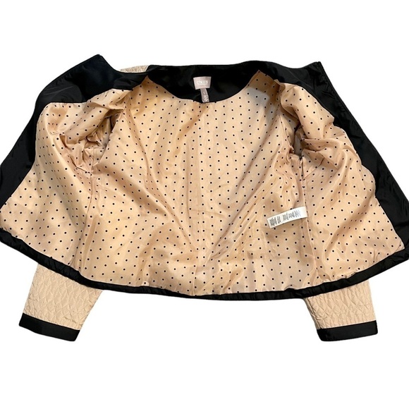 Chico's Quilted Beige Jacket with Black Trim with Zip Front and Round Neck. Sz 1 - Picture 8 of 12
